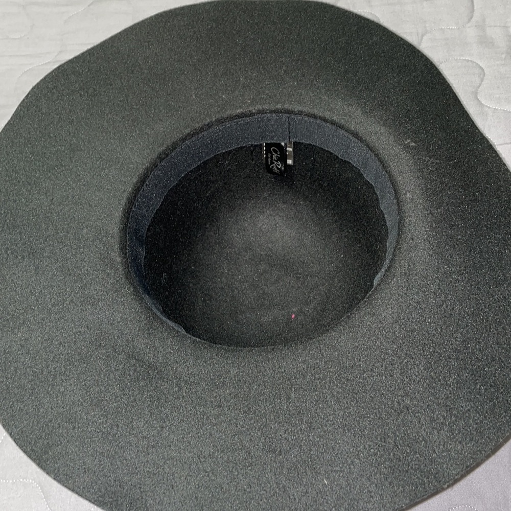Hat from Chic Ruff - Picture 3 of 4